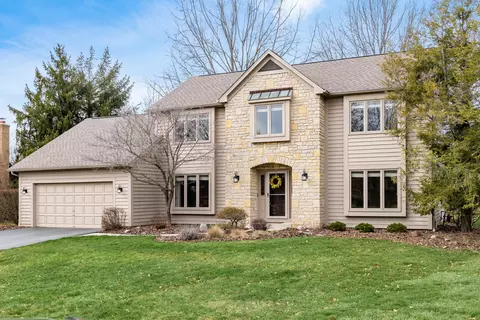 8775 Tayport Dr, Dublin, OH 43017