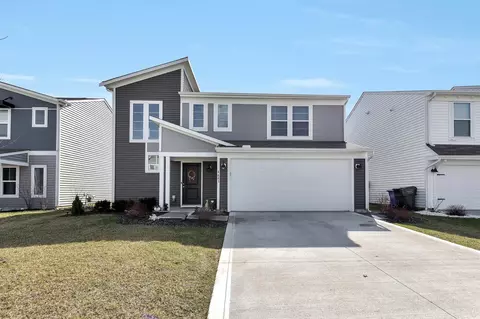 4883 Amber Crossing Dr, Columbus, OH 43232