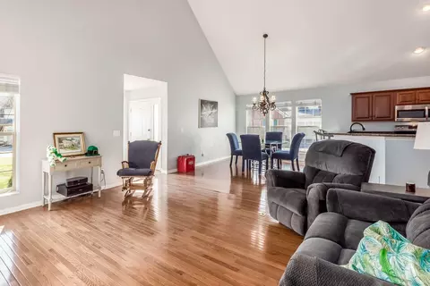 Living - 5917 Dunabbey Loop, Dublin, OH 43017 photo 3 of 4