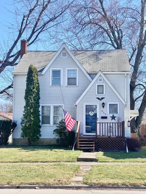 423 N Seltzer St, Crestline, OH 44827