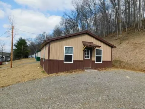756 Washington Ave, Logan, OH 43138
