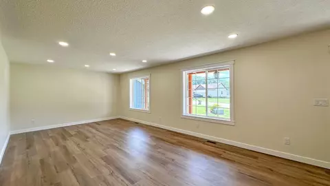 32268 Cedar Ln, Logan, OH 43138 photo 12
