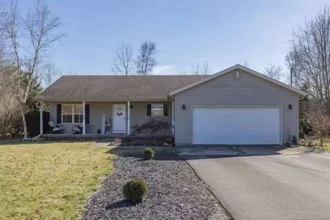 Exterior - 4909 E County Line Rd, Springfield, OH 45502 photo 1 of 3