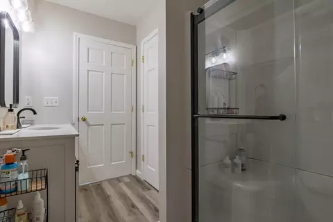 Entry Way - 4909 E County Line Rd, Springfield, OH 45502 photo 1 of 1