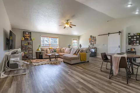 Living - 4909 E County Line Rd, Springfield, OH 45502 photo 1 of 5
