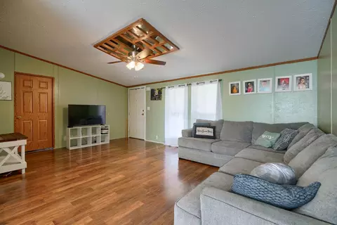 Living - 157 Coffman St, Jackson, OH 45640 photo 3 of 5