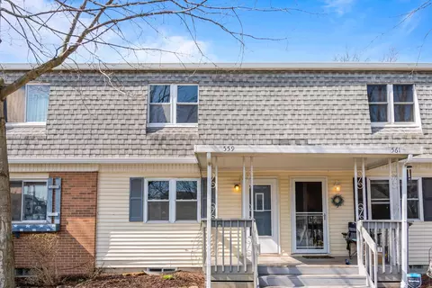 559 Harding Ln, Delaware, OH 43015