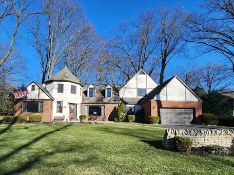 2870 Asbury Dr, Columbus, OH 43221