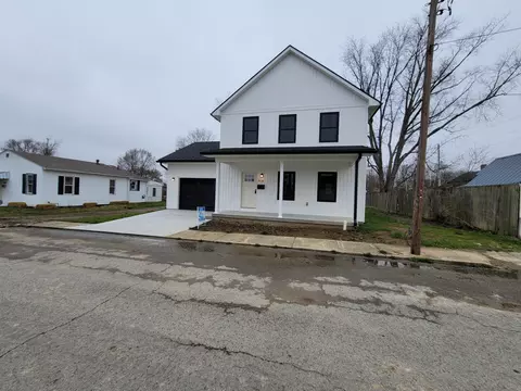 918 Maple St, Washington Court House, OH 43160