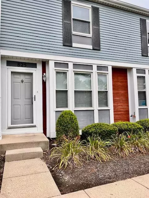 825 Pineway Dr, Columbus, OH 43085