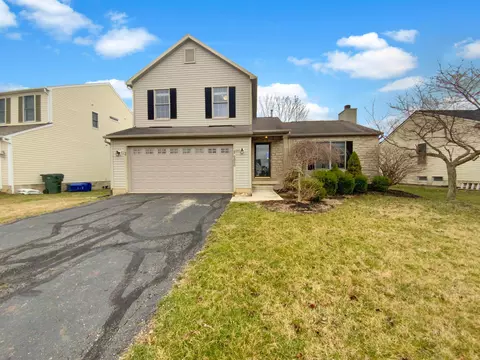 2050 Santuomo Ave, Grove City, OH 43123