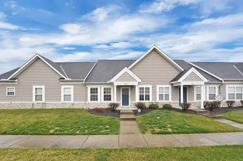 292 Dysar Run Dr, Blacklick, OH 43004