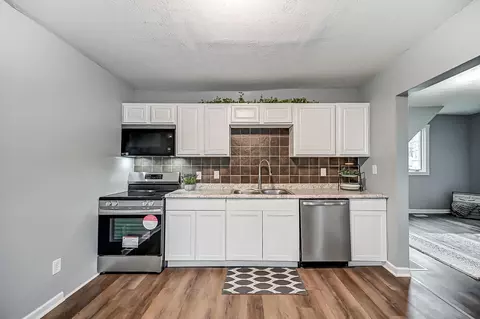 Kitchen - 120 Seever St, Springfield, OH 45506 photo 4 of 4