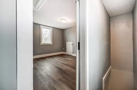Entry Way - 120 Seever St, Springfield, OH 45506 photo 2 of 2