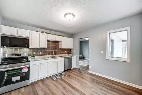 Kitchen - 120 Seever St, Springfield, OH 45506 photo 2 of 4