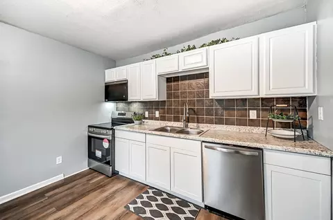 Kitchen - 120 Seever St, Springfield, OH 45506 photo 3 of 4
