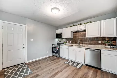 Kitchen - 120 Seever St, Springfield, OH 45506 photo 1 of 4