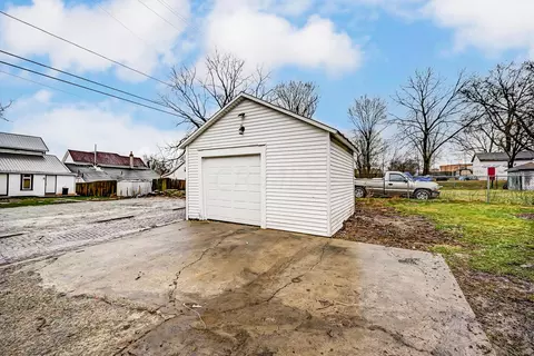 Exterior - 120 Seever St, Springfield, OH 45506 photo 7 of 9