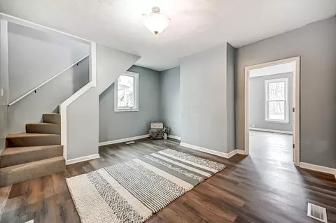 Entry Way - 120 Seever St, Springfield, OH 45506 photo 1 of 2