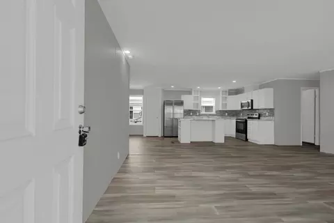 207 Gloria Rd, Pataskala, OH 43062