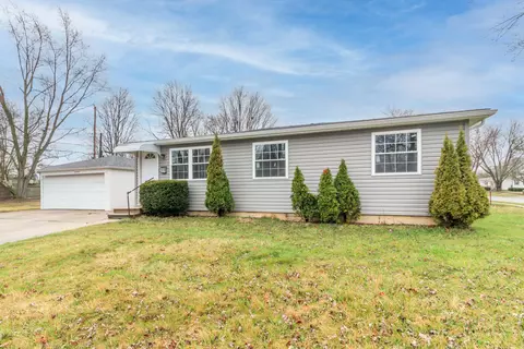 2787 Parlin Dr, Grove City, OH 43123