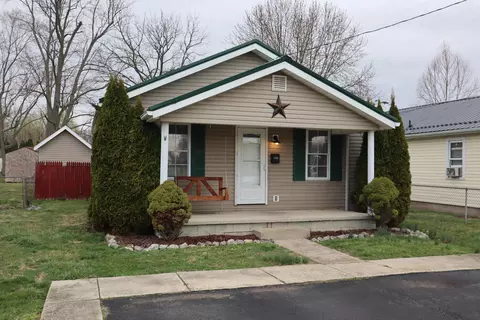1148 Campbell St, Washington Court House, OH 43160