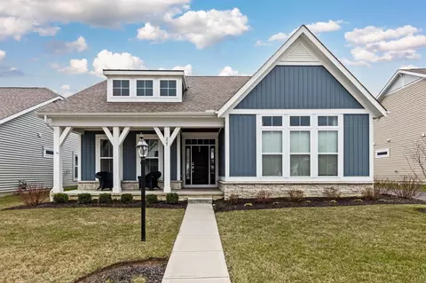 227 Honeywood Dr S, Galena, OH 43021