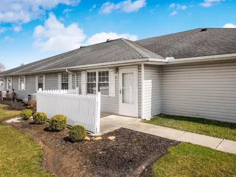 4414 Hammerton Dr #26D, Columbus, OH 43228