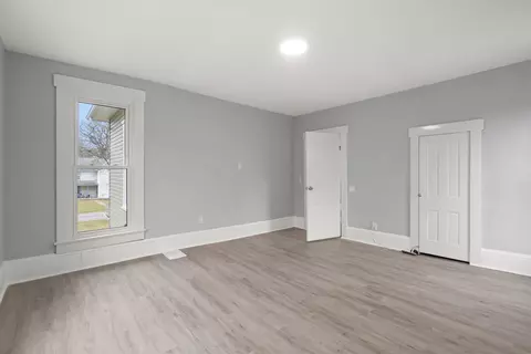 Bedroom - 2626 Ridge Rd, Springfield, OH 45502 photo 2 of 2
