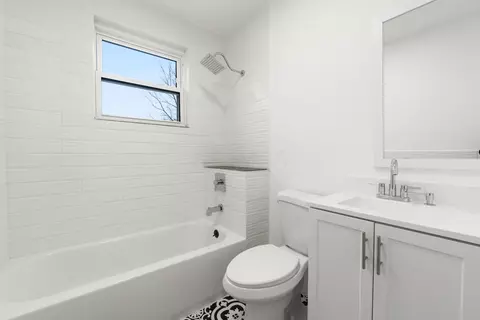 Bath - 2626 Ridge Rd, Springfield, OH 45502 photo 3 of 4
