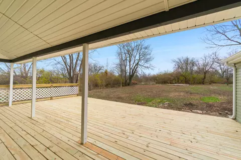Exterior - 2626 Ridge Rd, Springfield, OH 45502 photo 3 of 7