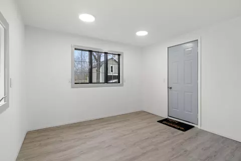 Entry Way - 2626 Ridge Rd, Springfield, OH 45502 photo 1 of 2