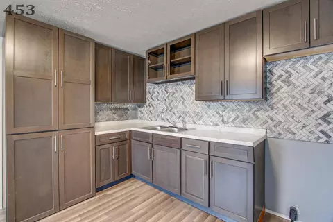 Kitchen - 453-455 N Yellow Springs St, Springfield, OH 45504 photo 3 of 7
