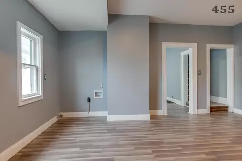 Entry Way - 453-455 N Yellow Springs St, Springfield, OH 45504 photo 1 of 1