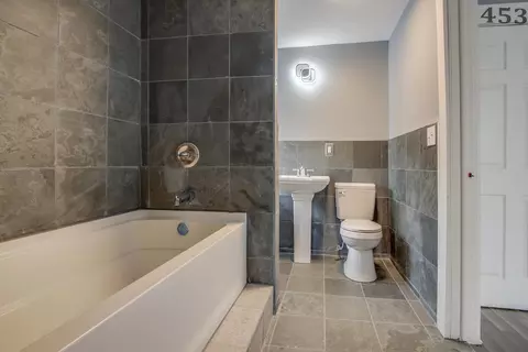 Bath - 453-455 N Yellow Springs St, Springfield, OH 45504 photo 3 of 9