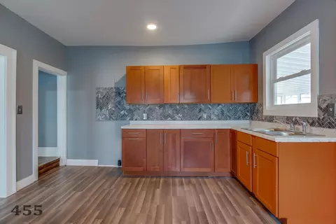 Kitchen - 453-455 N Yellow Springs St, Springfield, OH 45504 photo 6 of 7