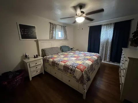 Bedroom - 2943 S Burnett Rd, Springfield, OH 45505 photo 4 of 10