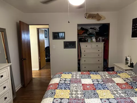 Bedroom - 2943 S Burnett Rd, Springfield, OH 45505 photo 5 of 10