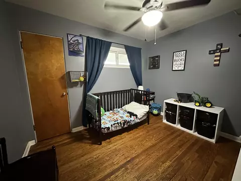 Bedroom - 2943 S Burnett Rd, Springfield, OH 45505 photo 2 of 10