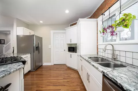 Kitchen - 408 Berkeley Rd, Columbus, OH 43205 photo 4 of 8
