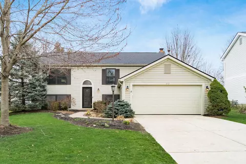 212 Brownsfell Dr, Columbus, OH 43235