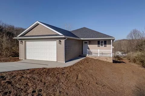 15585 King Rd, Howard, OH 43028