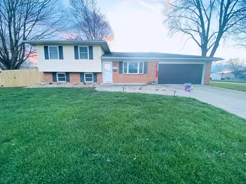 831 Cleveland Ave, Newark, OH 43055