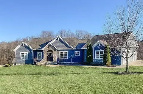 2020 Dietz Ln, Zanesville, OH 43701
