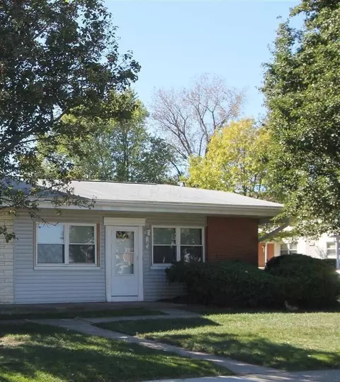 2 Oak Rd, Columbus, OH 43217