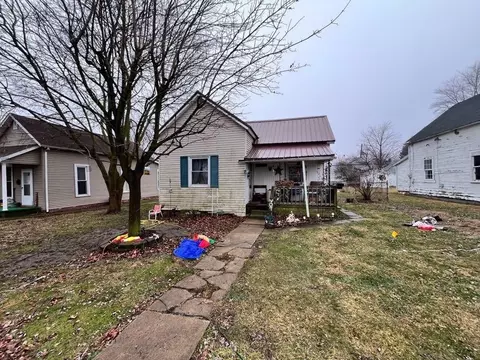 907 Sycamore St, Washington Court House, OH 43160