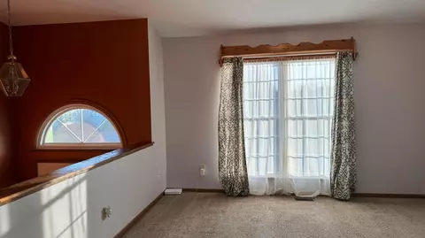 657 Platoon Dr, Galloway, OH 43119 photo 3