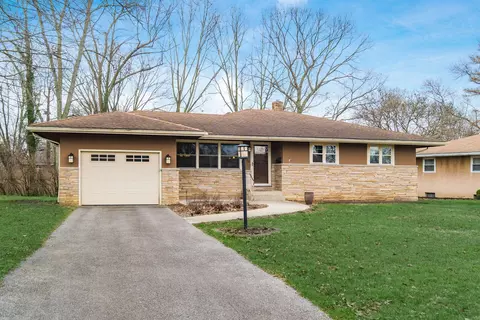 975 Meadowview Dr, Columbus, OH 43224