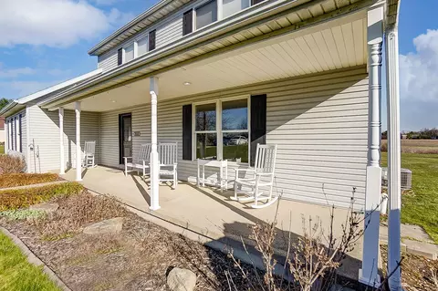 Exterior - 4278 New Carlisle Pike, Springfield, OH 45504 photo 3 of 15