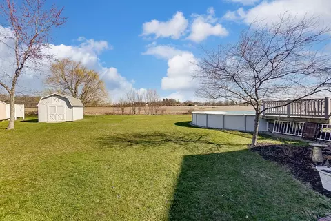 Exterior - 4278 New Carlisle Pike, Springfield, OH 45504 photo 14 of 15